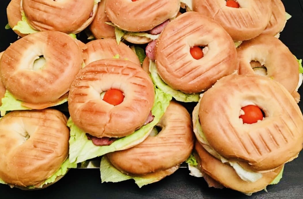 Bagel mit Mozzarella &amp; Tomate - fineli